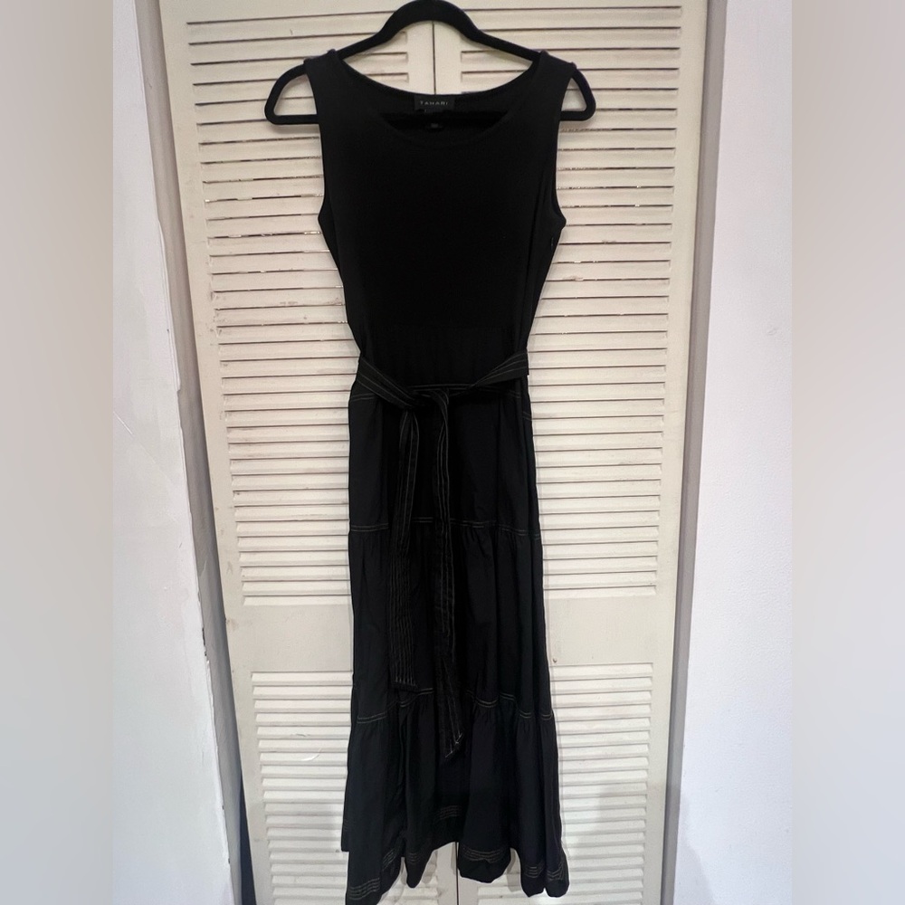 Elegant Navy Sleeveless Dress